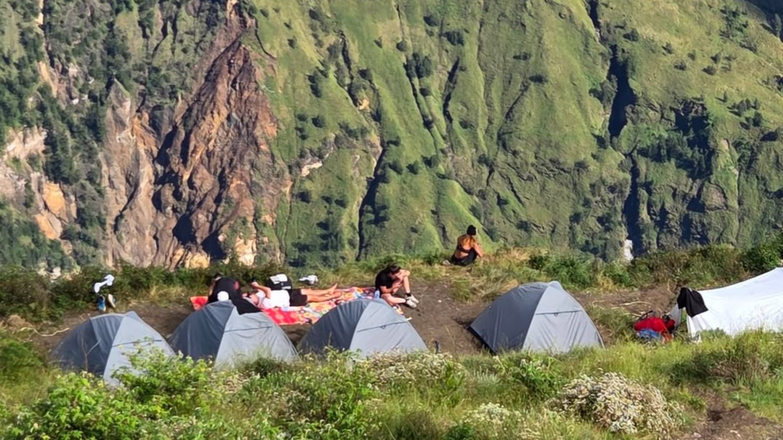 Mount Rinjani Summit Trek 3D2N