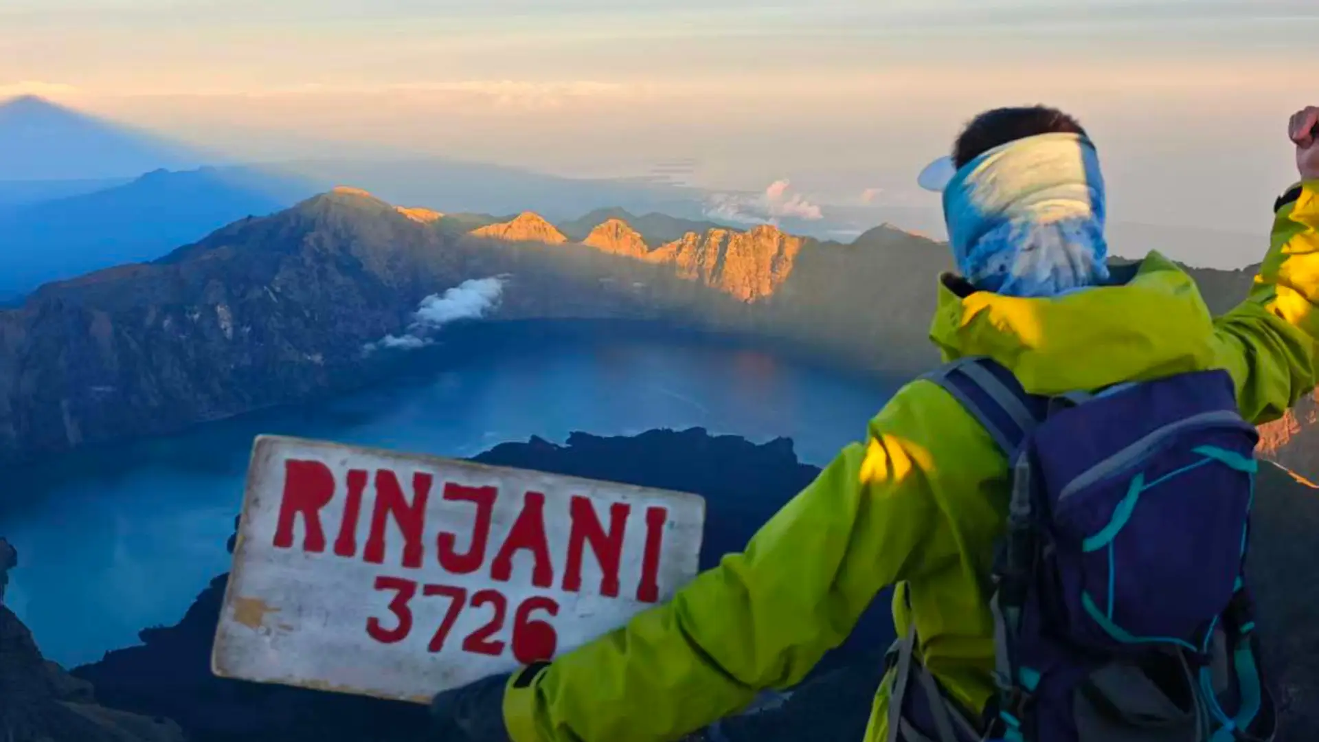 Mount Rinjani Summit Trek 3D2N