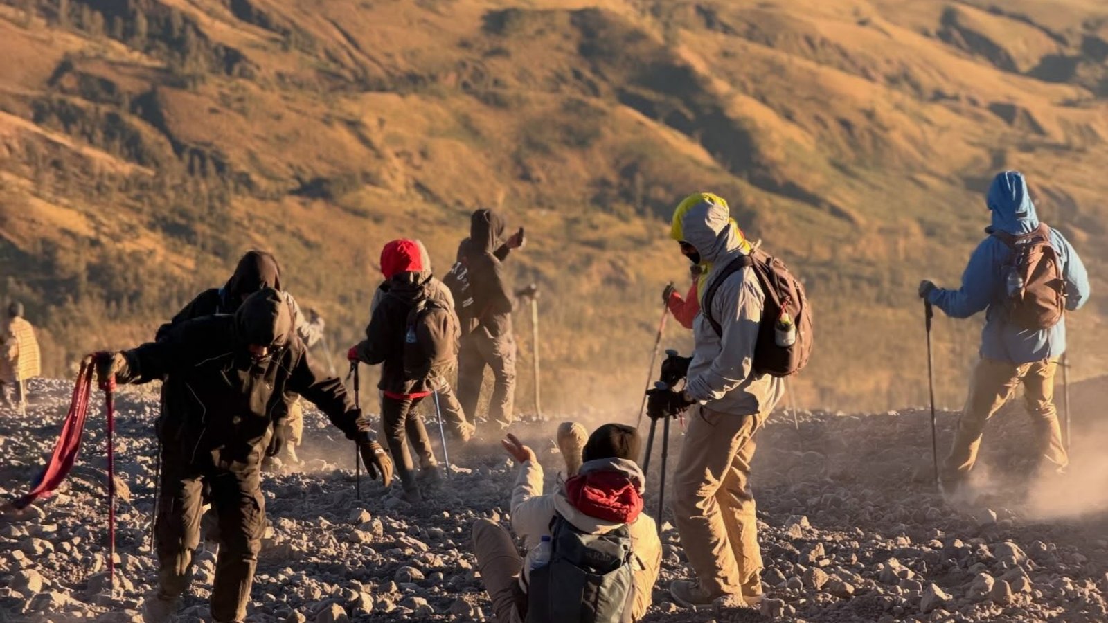 Mount Rinjani Summit Trek 4D3N Torean