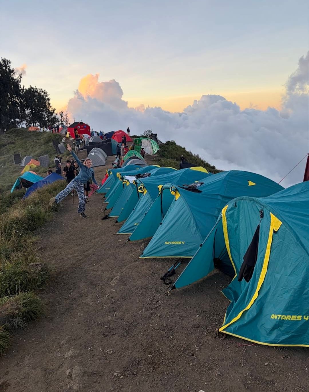 Lombok Rinjani Guide camping setup gear
